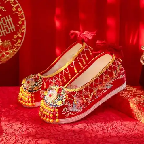 汉服流苏古风旗袍绣花鞋红色中式子秀禾新娘婚鞋内增高鞋原创春季