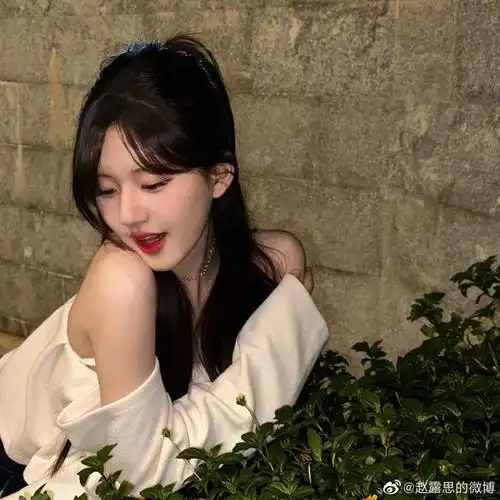 赵露思的扎发造型美到心坎了!一个大蝴蝶结,搞定少女感