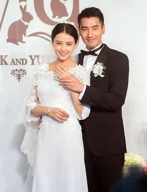 "国民女神"高圆圆,与赵又廷因戏生情,如今两人怎样了_夏雨_公公_媒体