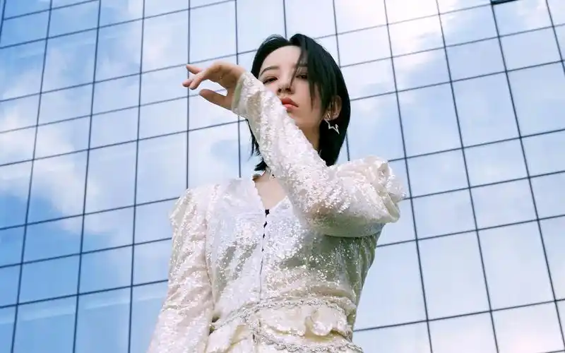 李斯丹妮桌面壁纸