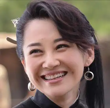 花期超长的5位女演员,岁月对她们温柔以待,年过50依然貌美