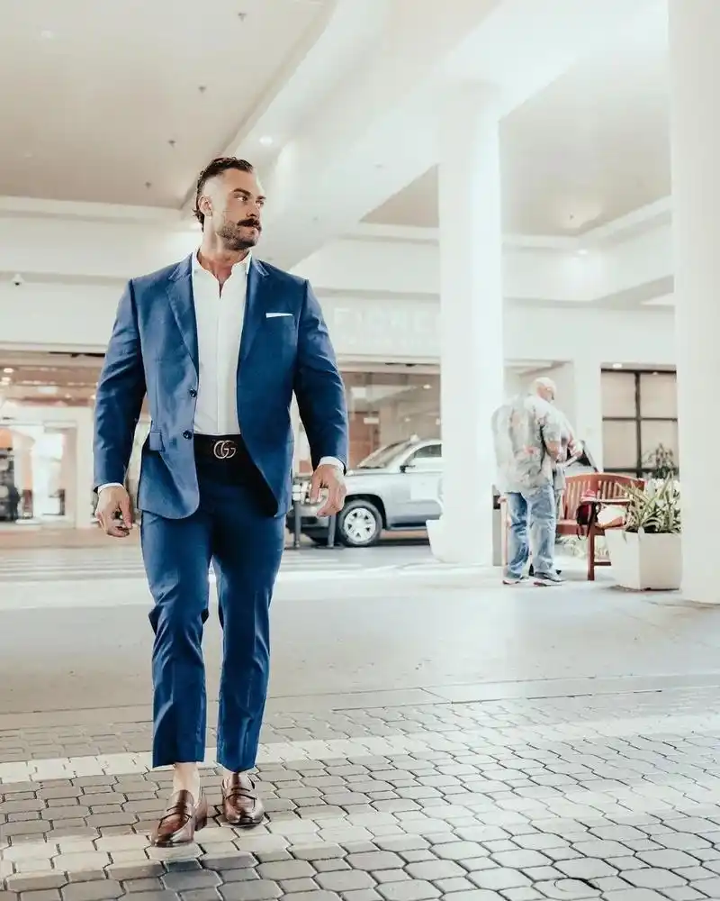 西装暴徒之健美选手.