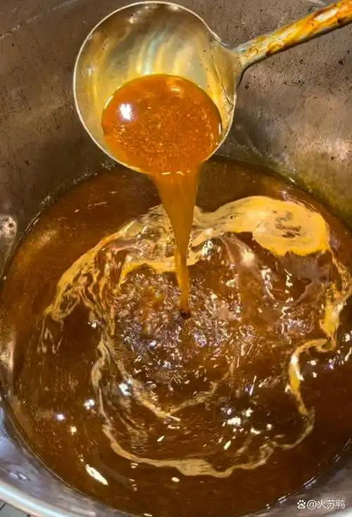 今天,我要向大家介绍的是一款"啥都能卤"的卤水,这款卤水不但制作简便