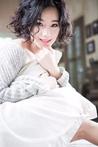 《老爸当家》大姐曹艳艳戏外惊艳 气质形象反差大