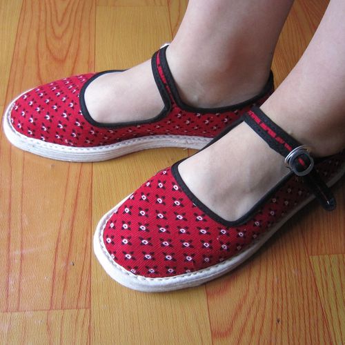 布鞋千层女布底鞋透气纯棉一字扣带传统方口儿童汉服鞋