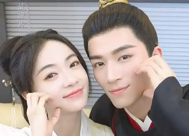 菲常萧张 暧昧的拉扯感##菲常萧张##吴谨言王星越合作是命运的羁绊