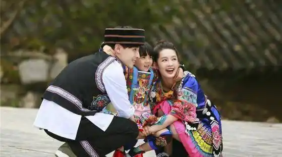 但木子觉得,李沁和邓伦才是配一脸啊,cp感100%!