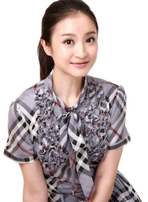 身高: 165cm 出生地: 广东省 出生日期: 1981年5月16日 职业: 演员