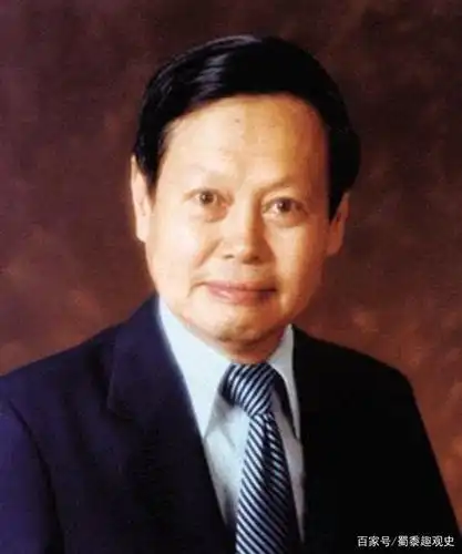 95岁归国认祖的华人杨振宁,一生养育3个子女,子女都有何发展?