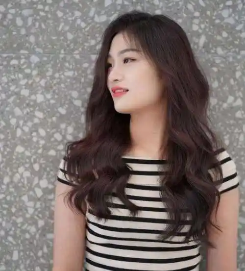 最美的长发烫卷发型 款款优雅时髦显气质