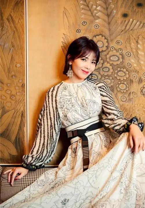 跟你讲真的40多岁的刘涛仍然可以百变时尚尽显女神范