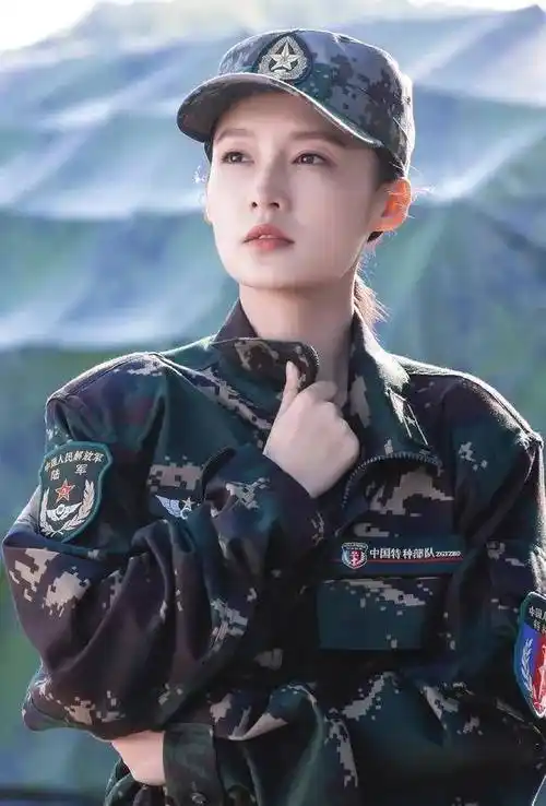 李沁又一新剧即将官宣,和秦昊二搭,剧中饰演女警察!_三大队_剧照_凶犯