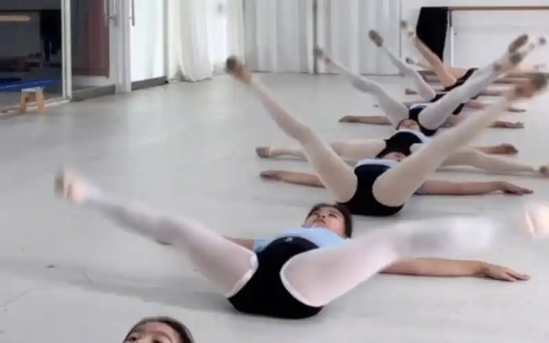 舞蹈基本功 开胯