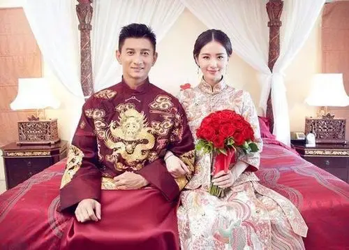 盘点明星结婚时的中式礼服 唐嫣罗晋气质高贵