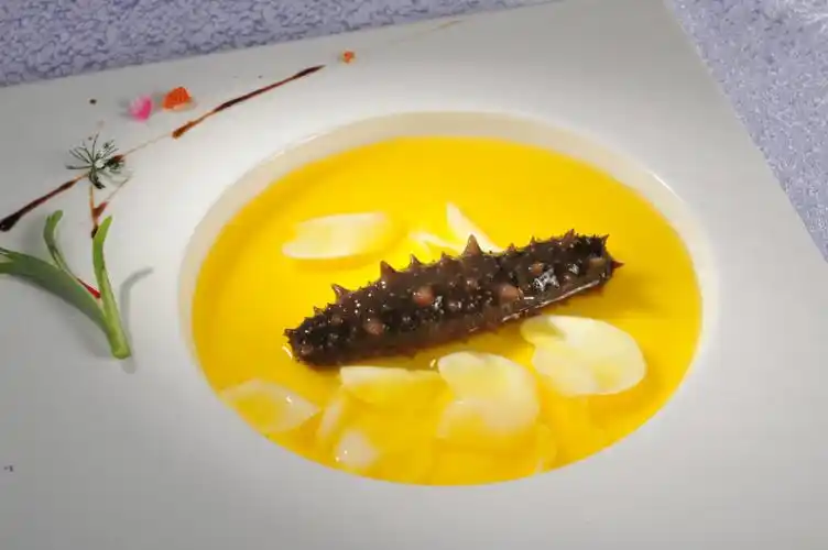 精致菜品美味私房菜玖零玖美食会所.docx