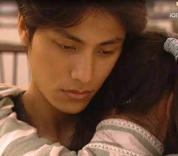 在周迅陈坤主演的民国剧《像雾像雨又像风》中,阿坤变心,喜欢上心雨