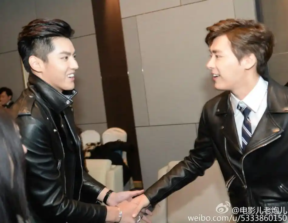 吴亦凡李易峰初聚相谈甚欢_高清图集_新浪网