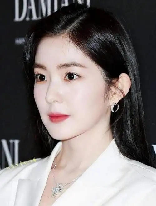 冷艳孤傲的冰山美人裴珠泫