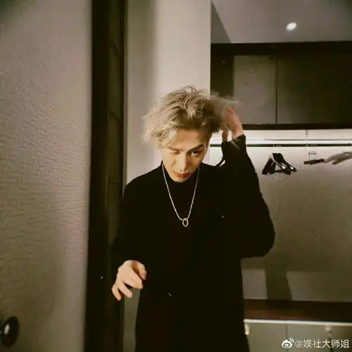 billboard首封预告是王嘉尔吧