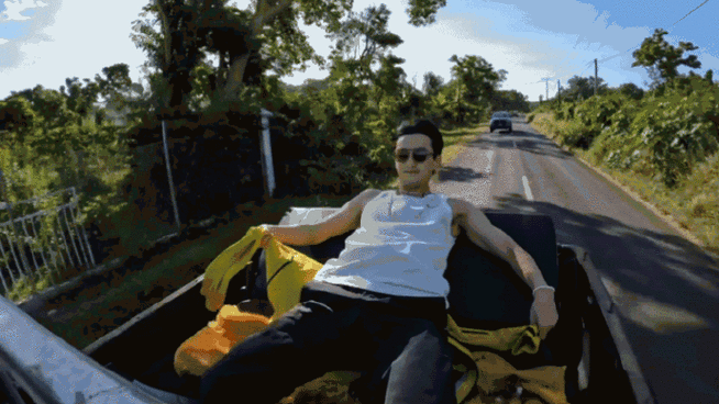 吴磊第一视角旅行碎片##吴磊坐皮卡车座子翻了##骑有此理