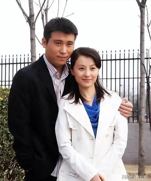 黄金配角的婚姻至今成谜|靳东|黄曼|王千源|爱在苍茫大地|借枪_网易