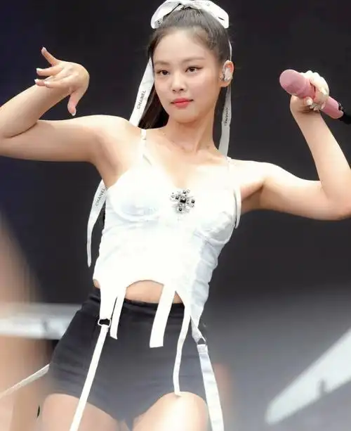 jennie身材太好了美哭我了