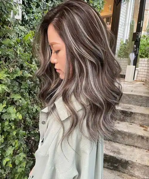 女人发型别乱来,搭配上立体挑染,让你美出回头率_头发_色彩_时尚