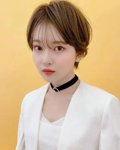 30多到50多岁的女性,发型就选这14款,减龄时尚显气质|短发|盘发|卷发