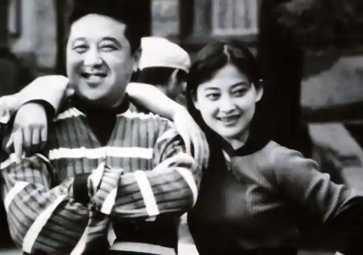 彼时在业内已有名气的叶大鹰在一次选角中见到了梅婷,于是便邀请其