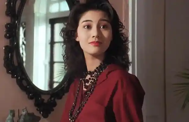 李嘉欣:从年轻时的绝美容颜到与刘銮雄的分手揭秘