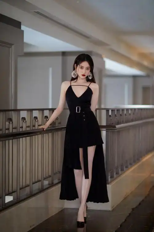 祝绪丹一直这么显眼吗