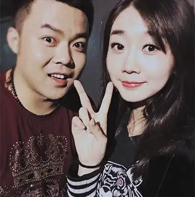 【图】陈嘉男小品表演受捧 童星出道20年后首亮相判若两人