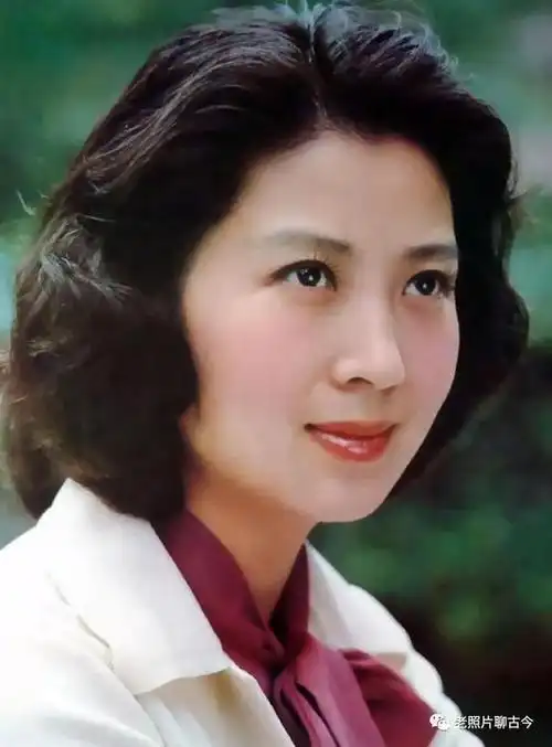 八十年代女星夺目彩色照没有整容一个个饱满健康清水出芙蓉