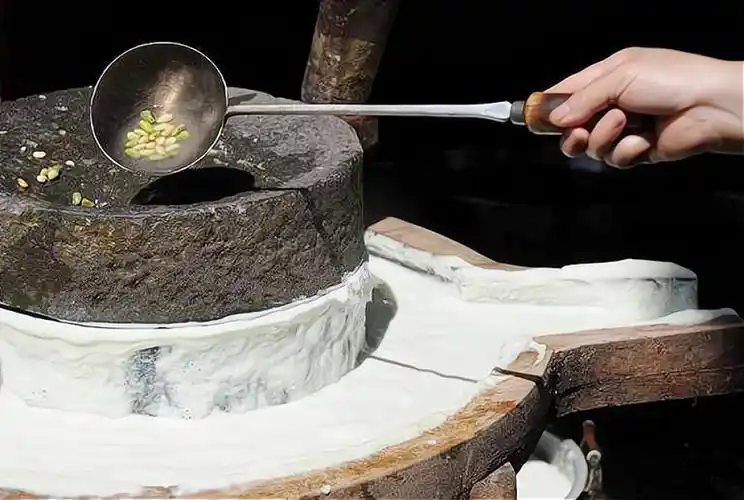 腊月二十五,推磨做豆腐,牢记"做2事,忌3事",兔年迎福运_腾讯新闻