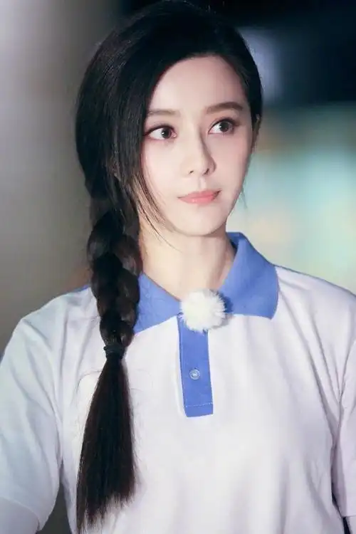 女王范冰冰麻花辫青春洋溢,皮肤白嫩笑容甜美_网易订阅