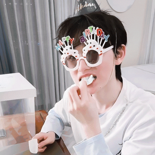 可爱帅哥宋亚轩tnt时代少年团赞评论更多