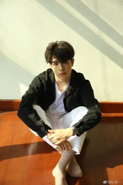 进来看03泰德混血帅哥多图预警