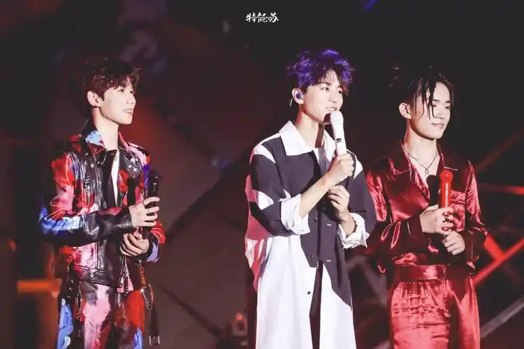 哥哥tfboys 三人 来源微博. - 堆糖,美图壁纸兴趣社区