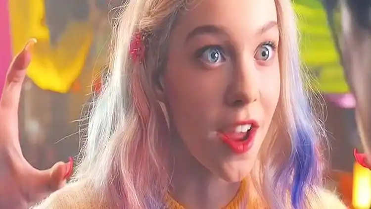 家人们,星期三的伊妮德太可爱了