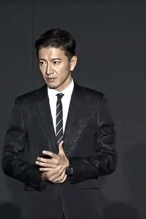 木村拓哉帅气抵沪演绎超模步自曝私下与罗志祥有联系