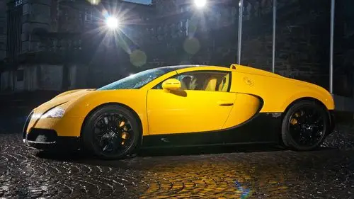 高清晰黄色酷跑车布加迪桌面壁纸下载