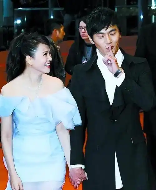 事实证明,娶了大自己十岁伊能静的秦昊,结局其实早已注定