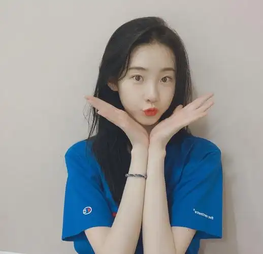 可爱的女孩子永远让人心旷神怡