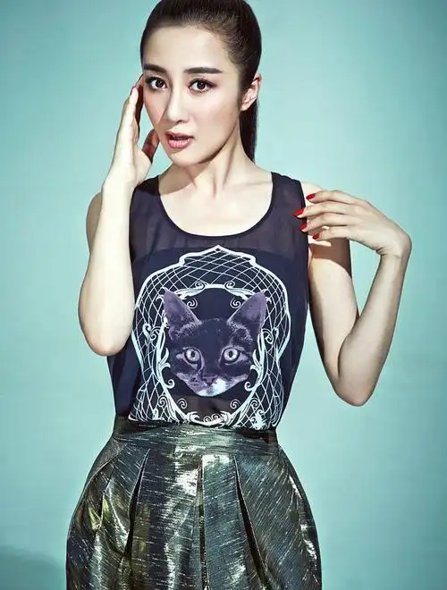 李依晓 xiaoyi li的图片