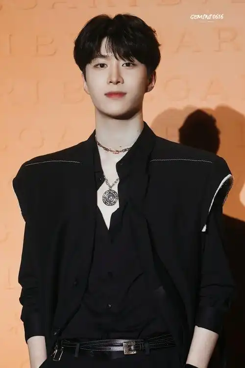 范丞丞初夏质感大片