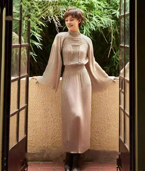 孙俪难得上杂志一回,却穿得这么接地气,一堆日常衣服全靠气场撑_造型