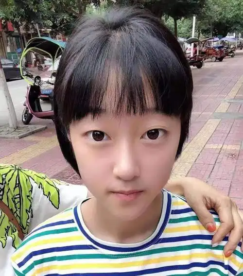 紧急寻人!绵阳14岁女孩失联两天 监控中最后出现在滨江广场