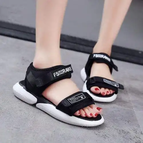 简单气质秀气夏日超火英伦风女士运动凉鞋夏季款2021休闲舒适跑步