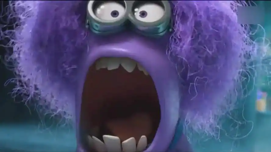 大眼萌发快递中毒,瞬间变成紫毛怪,太搞笑了!