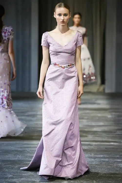 路易莎·贝卡里亚2015米兰时装周春夏高级成衣发布.